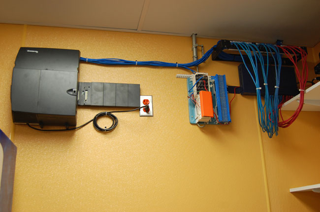 FirstCommInc-Voice-and-Data-Cabling.jpg